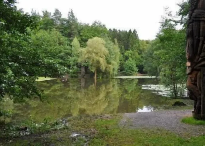 Am Rathaus 호텔 멘덴